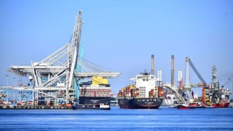 נמל רוטרדם: עלייה קלה בתנועת המטענים בחציון 2022