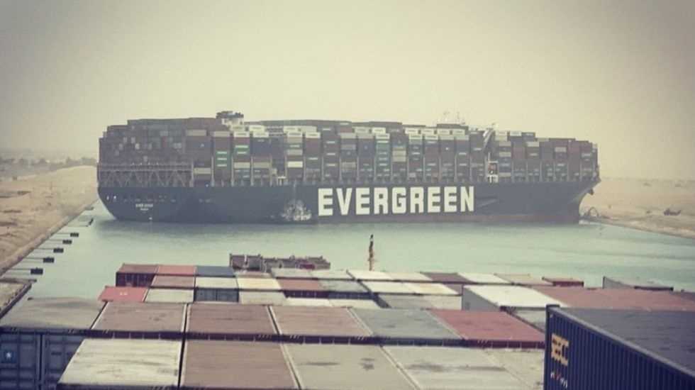 ספינת EVER GIVEN שוב ״נתקעה״ במצרים