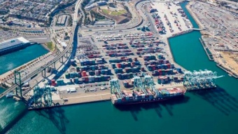 שיא של אניות בהמתנה מחוץ לנמלי ארה״ב
