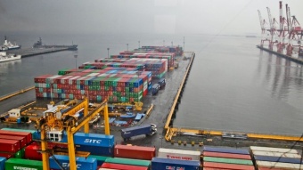 נמל שנחאי בסין – נמל המכולות הגדול בעולם