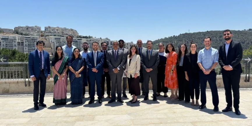 תעריפי ההובלה הימית בין אסיה לארה״ב הוכפלו: שיאי ביקוש לקראת חידוש המכסים