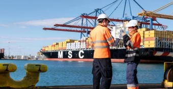 ענקית הספנות MSC הודיעה אמש על השעיית ההזמנות לנמלי המפרץ הפרסי והים הערבי, שבאזור ה- Middle East, אך מבהירה שהשירות לישראל וממנה, המשוייך לאזור ה- East Med, נמשך באופן מלא ויציב